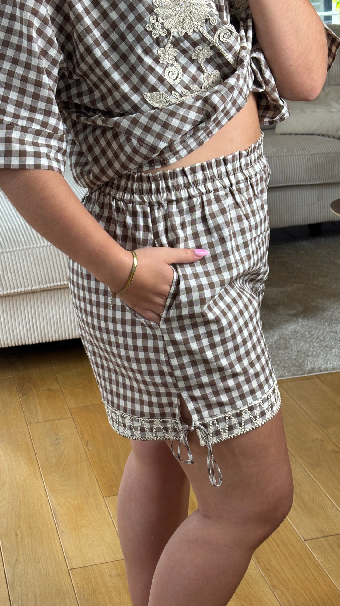 Short vichy
